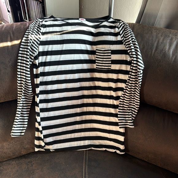 Cute long sleeve shirt - Picture 1 of 4